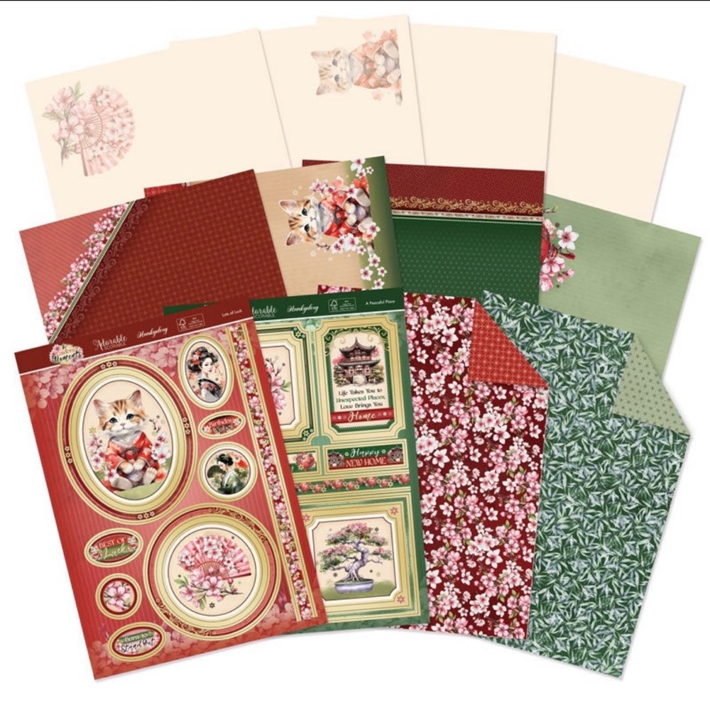 Papercraft Essentials cardmaking kit Magazine - Picture 8 of 8